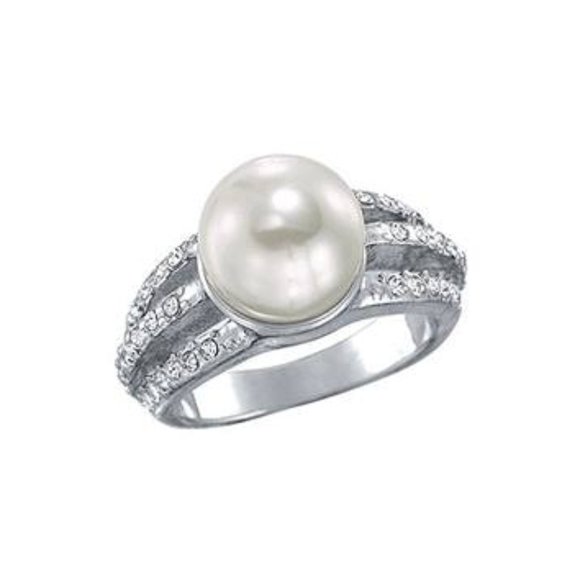 Avon Jewelry - Pearly Ring